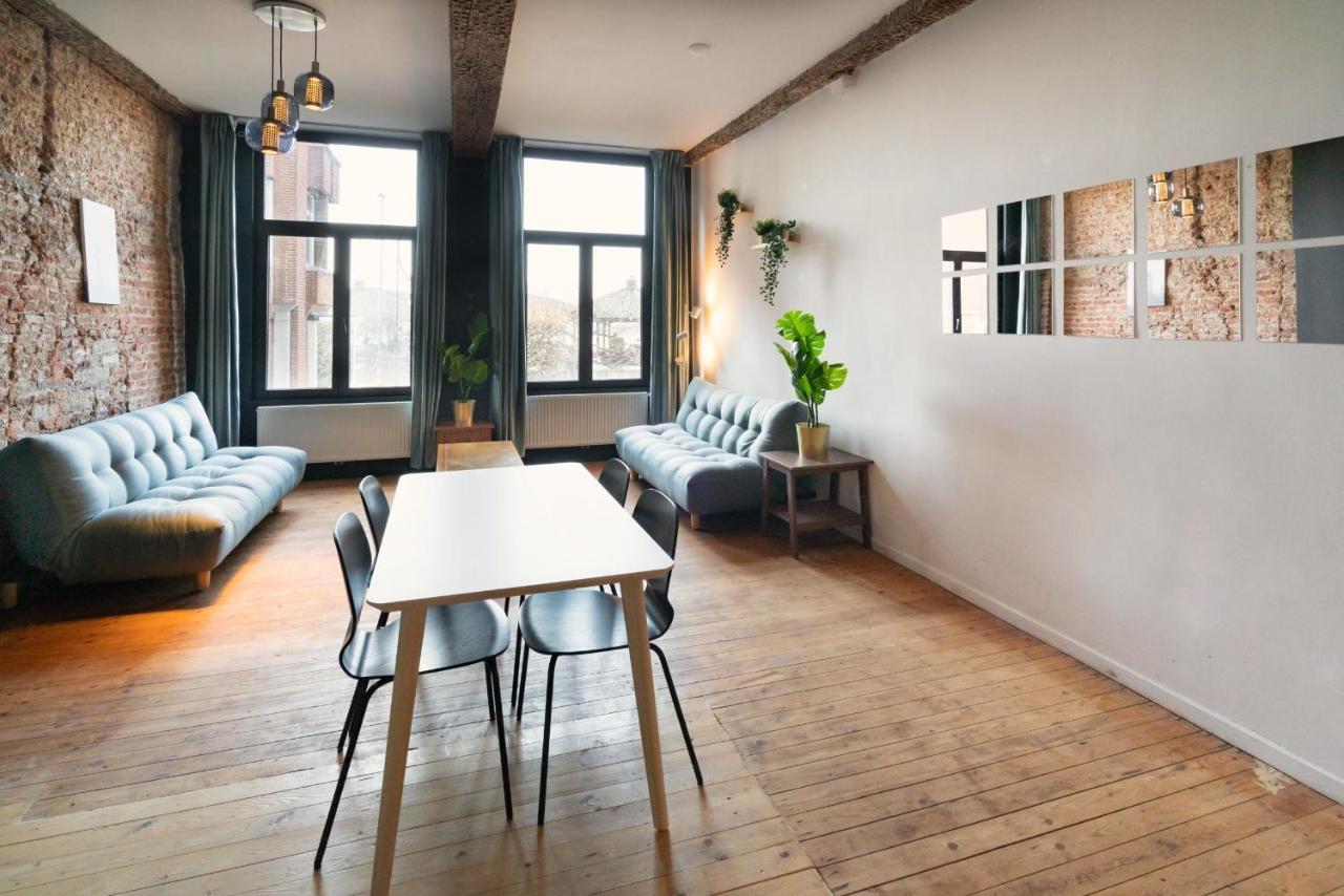 Charming Two-Bedroom River Side Apartment 安特卫普 外观 照片