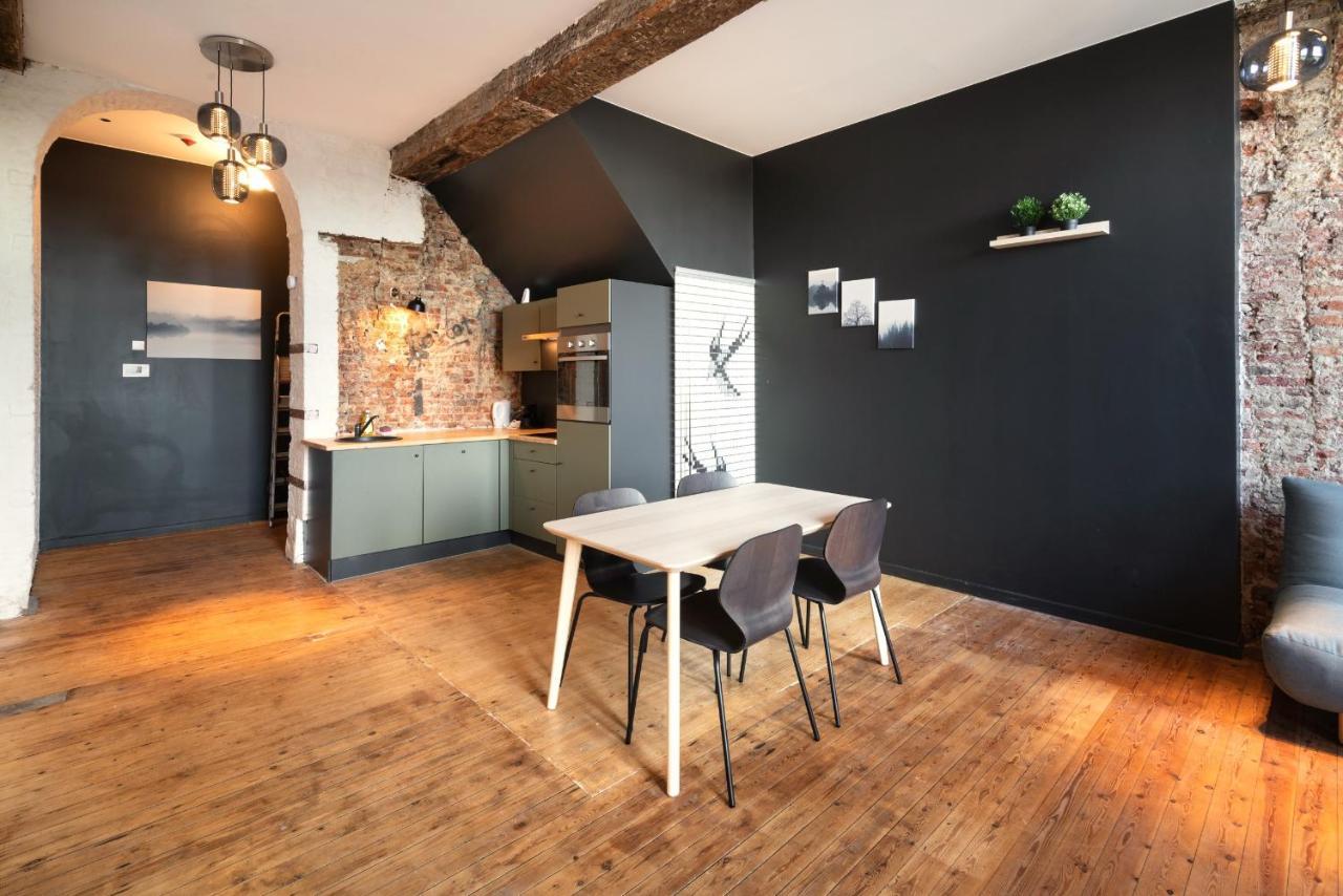 Charming Two-Bedroom River Side Apartment 安特卫普 外观 照片
