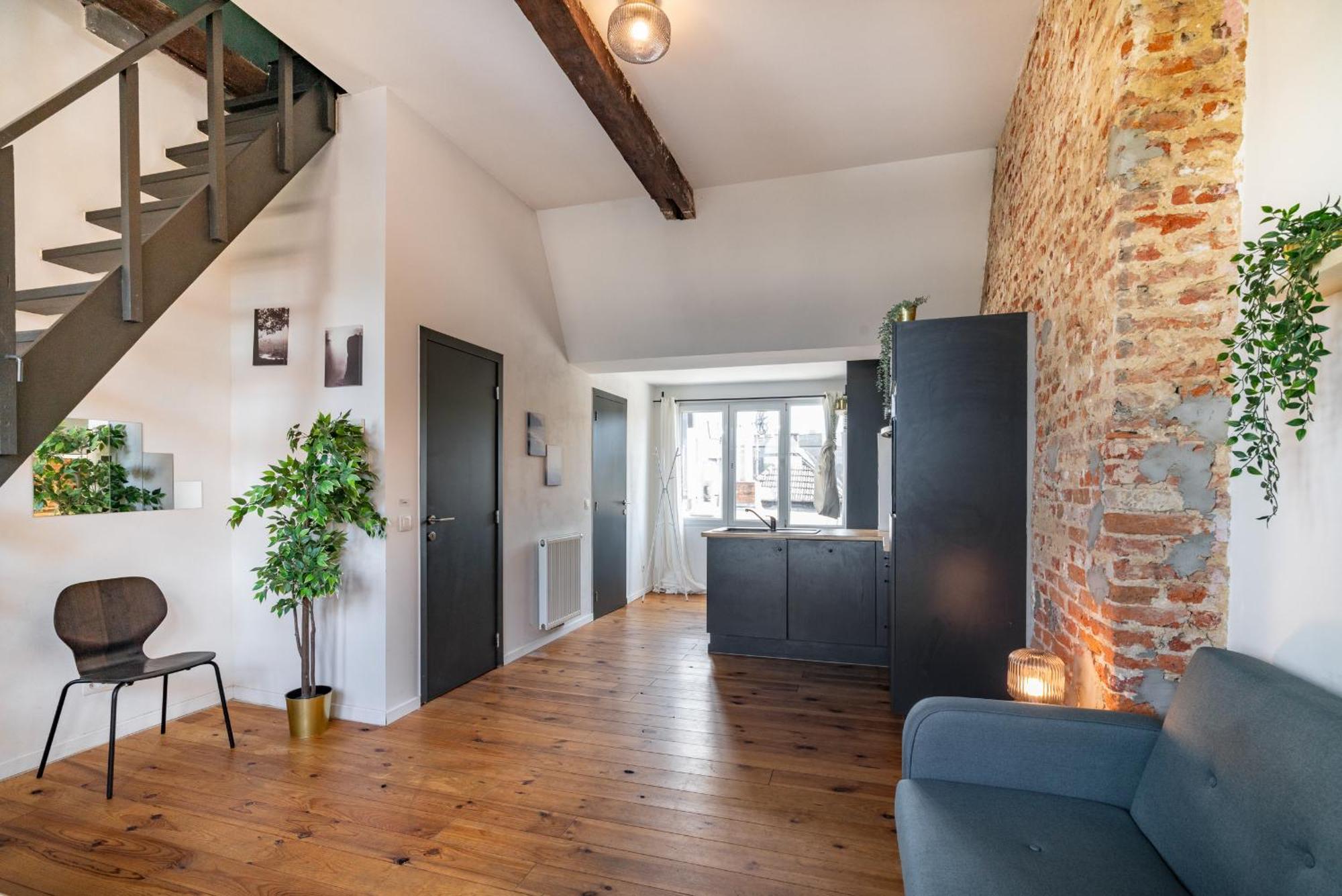 Charming Two-Bedroom River Side Apartment 安特卫普 外观 照片