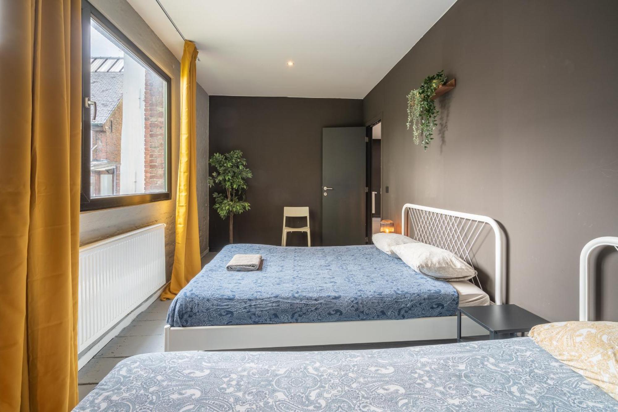 Charming Two-Bedroom River Side Apartment 安特卫普 外观 照片